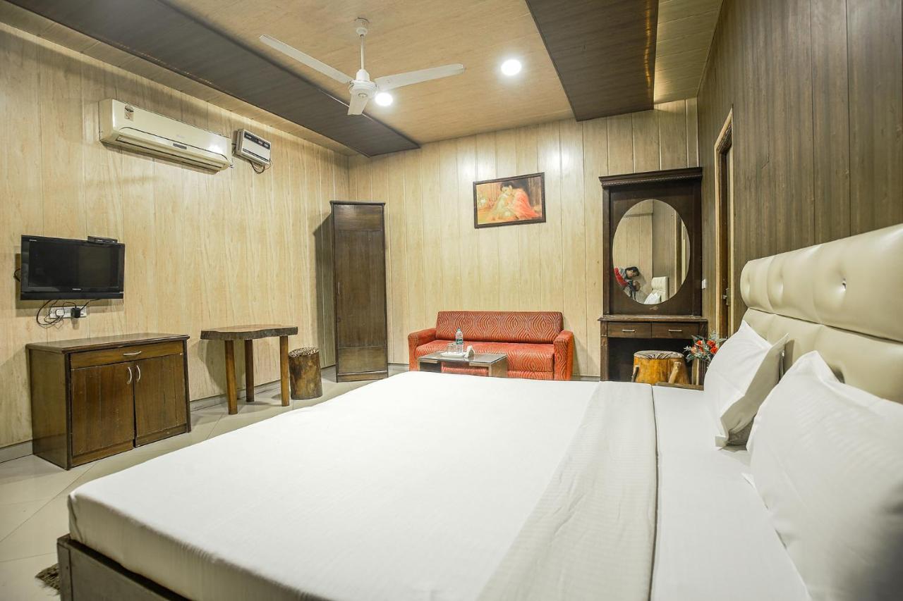 Hotel Hk Continental Amritsar Exterior photo