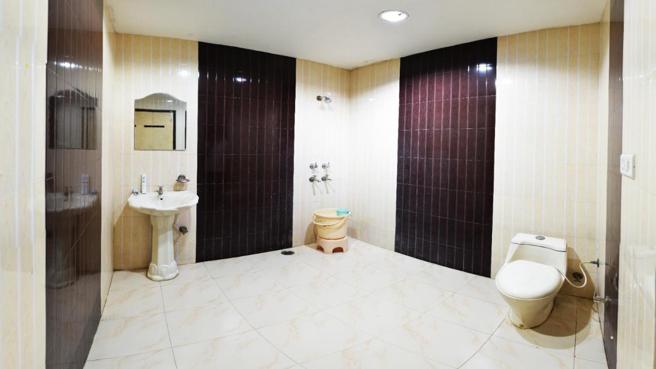 Hotel Hk Continental Amritsar Exterior photo